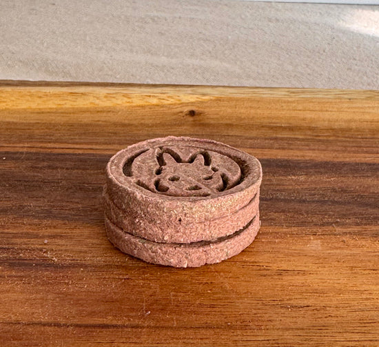 Botanical Antioxidant rabbit biscuit with strawberry and hibiscus from BunBun & Co
