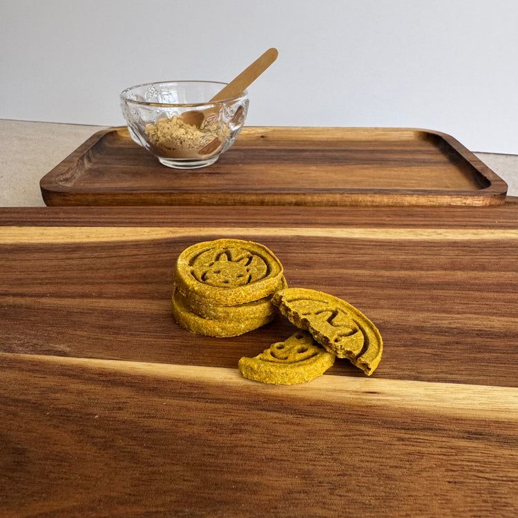 Botanical Mobility Blend rabbit biscuit with carrot and ginger from BunBun & Co
